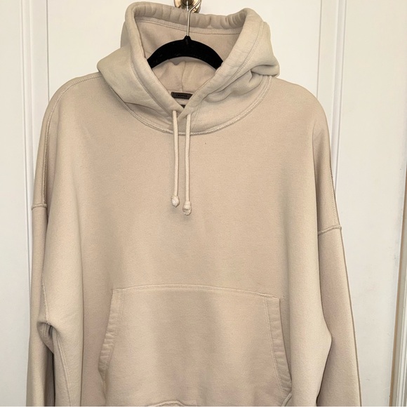 Abercrombie & Fitch Soft Essentials Cropped Cream Hoodie - Picture 1 of 7